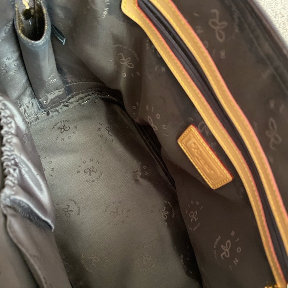 Purse - Picture 4 of 4